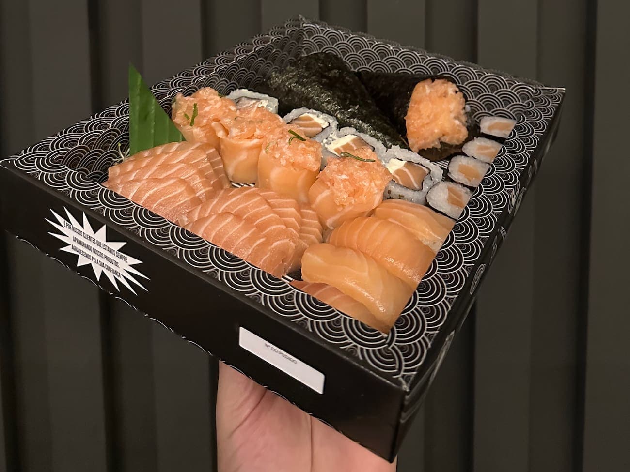 Natsumi - 24 peças + 2 mini temakis de salmão